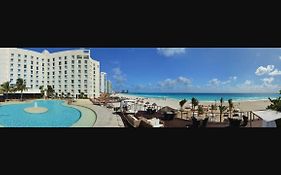 Hotel Sunset Royal Cancun